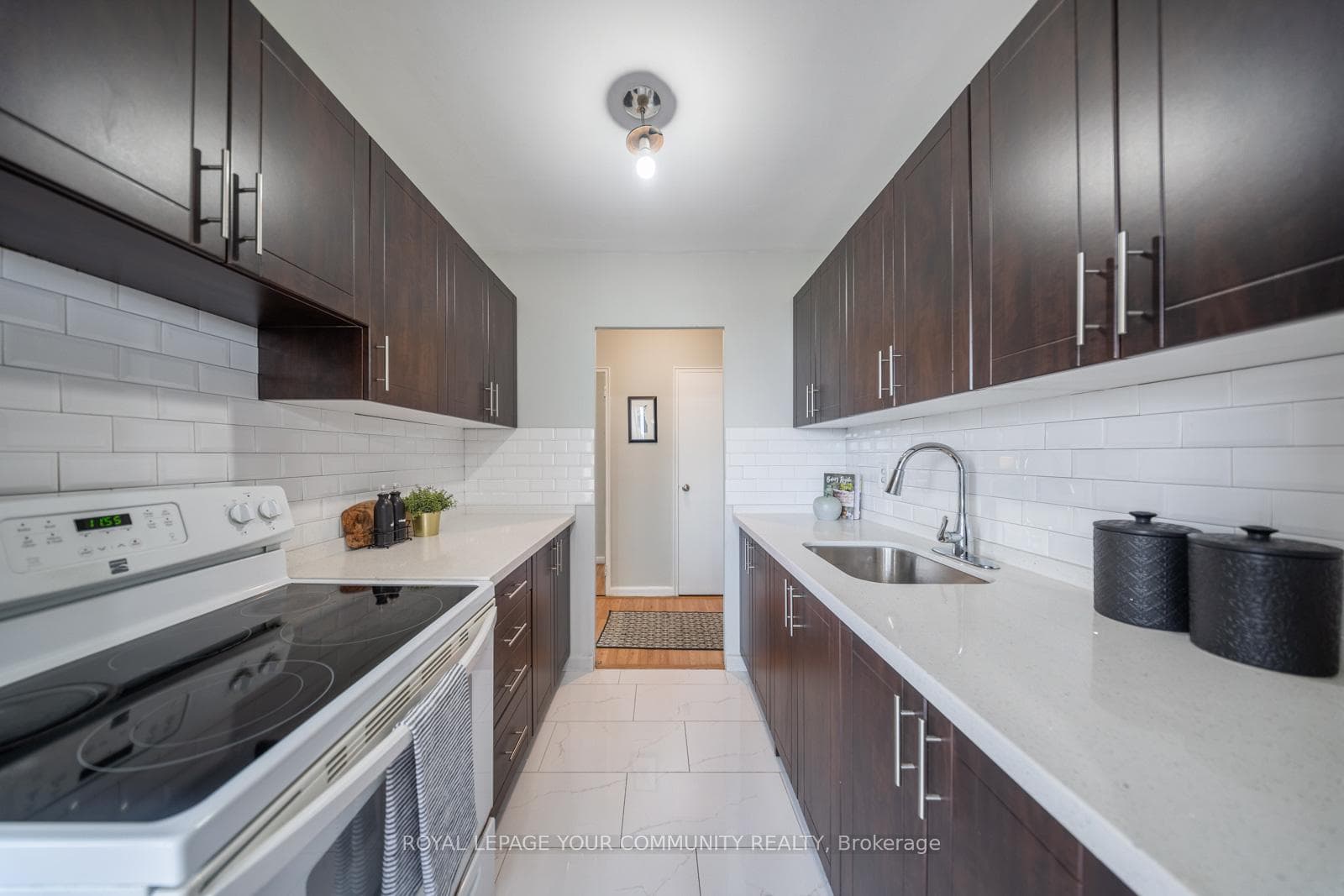 915 Midland Avenue Unit 502 photo 19