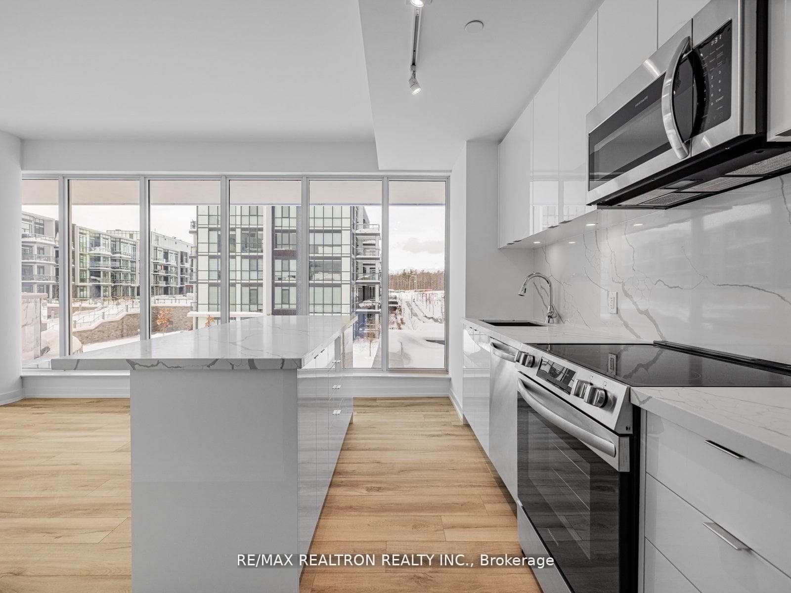 333 Sunseeker Avenue Unit 316 photo 8