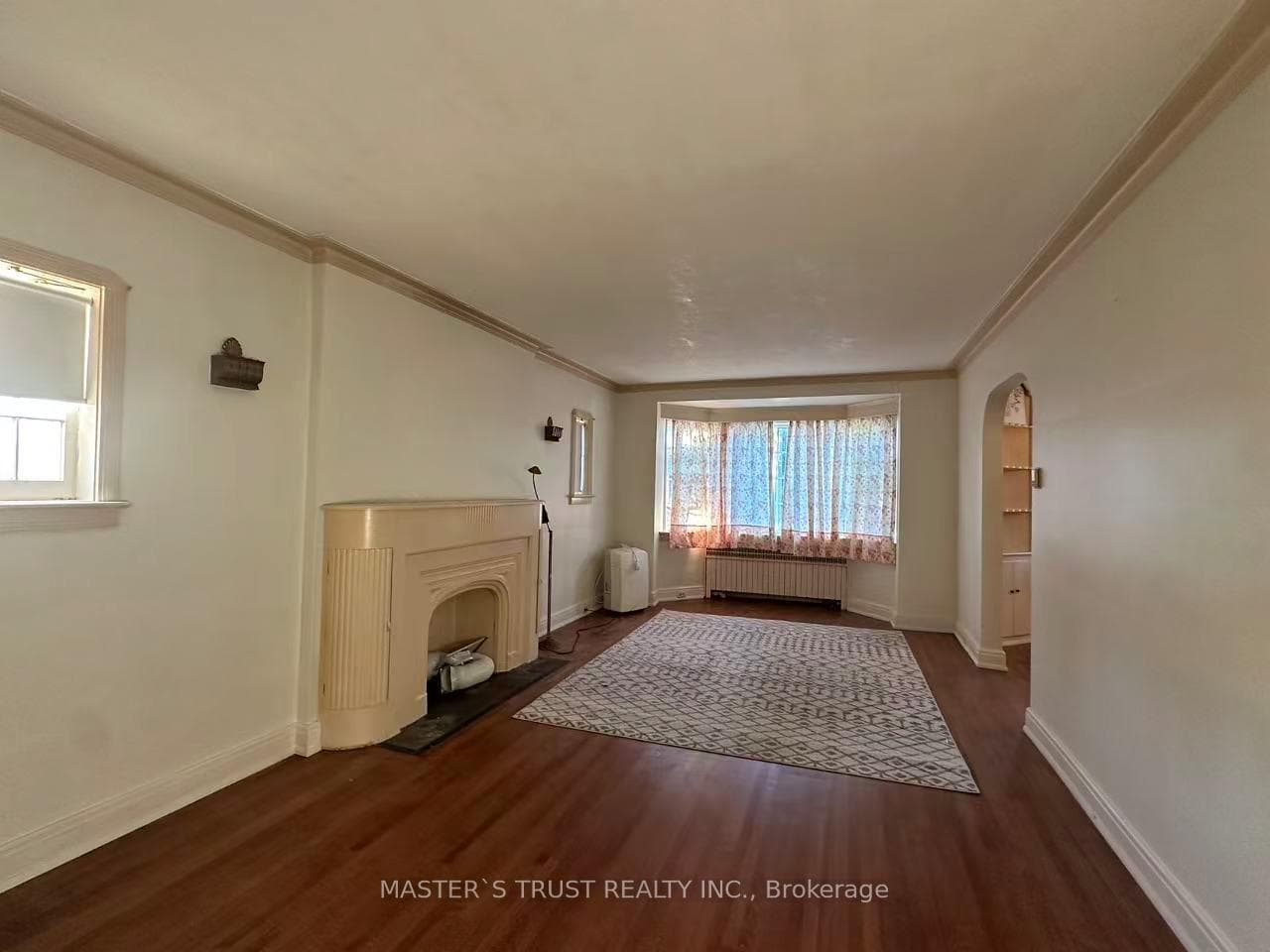 389 Lawrence Avenue photo 31