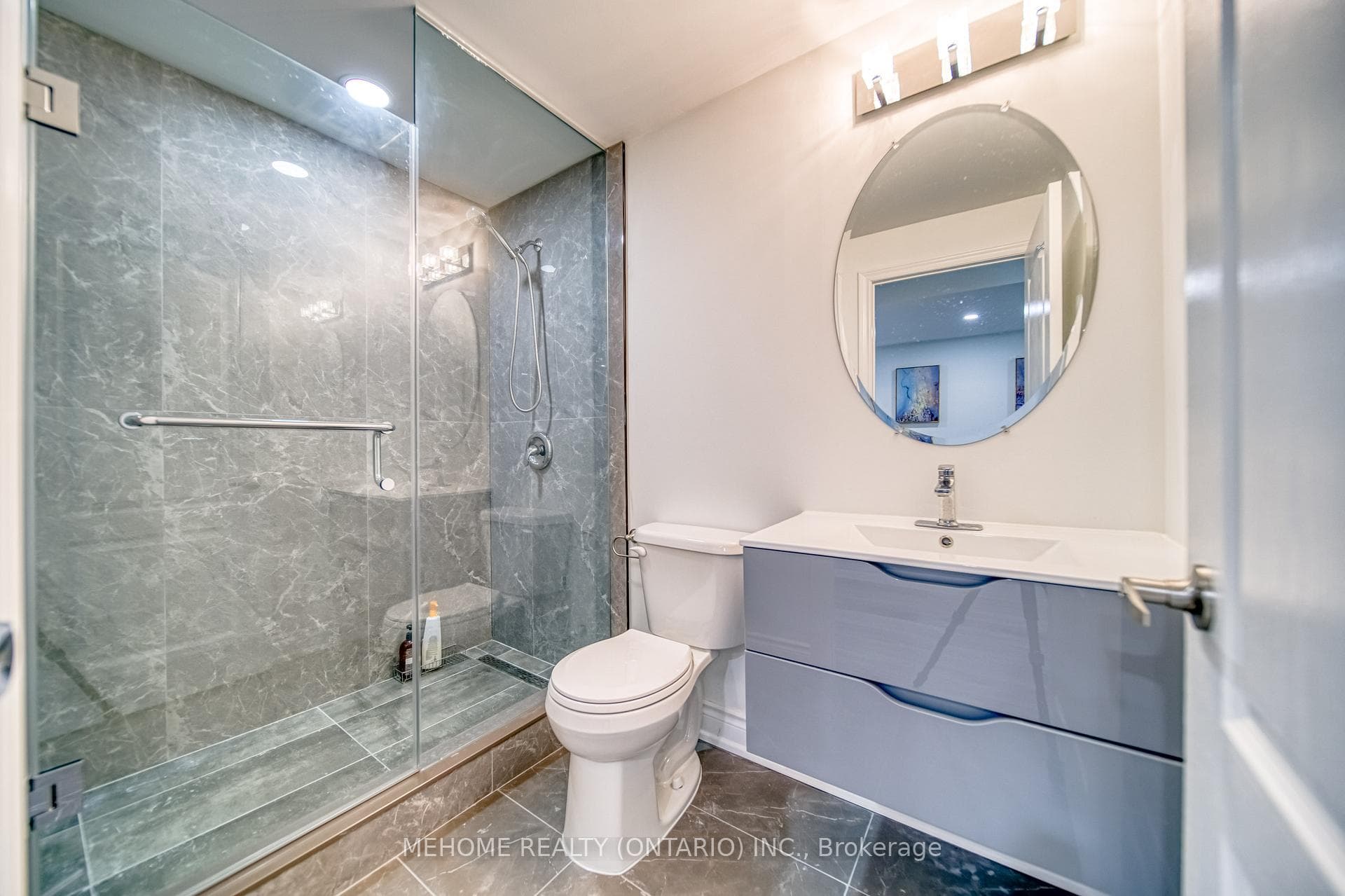 114 Chayna Crescent photo 28