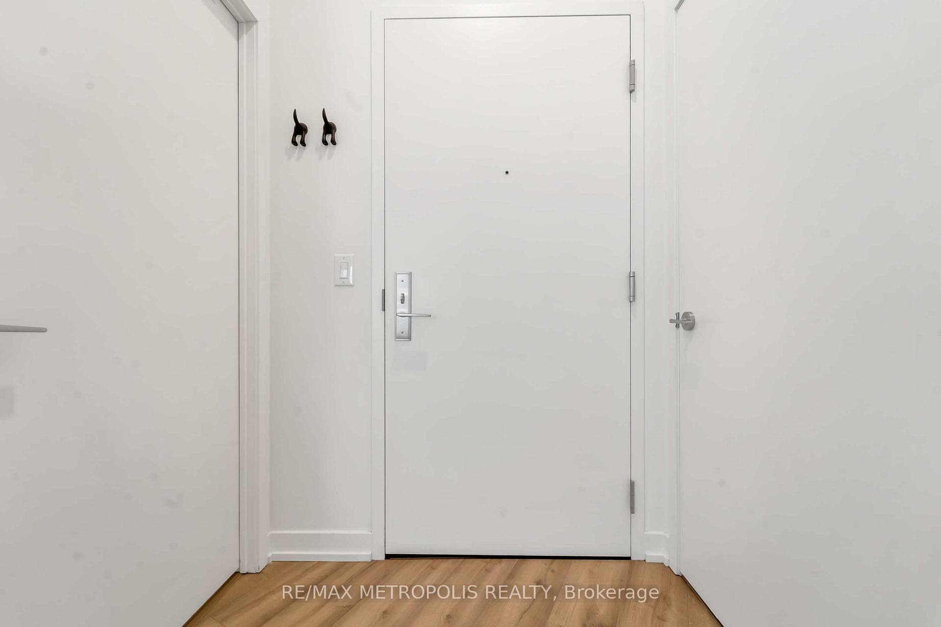 135 East Liberty Street Unit 807 photo 5
