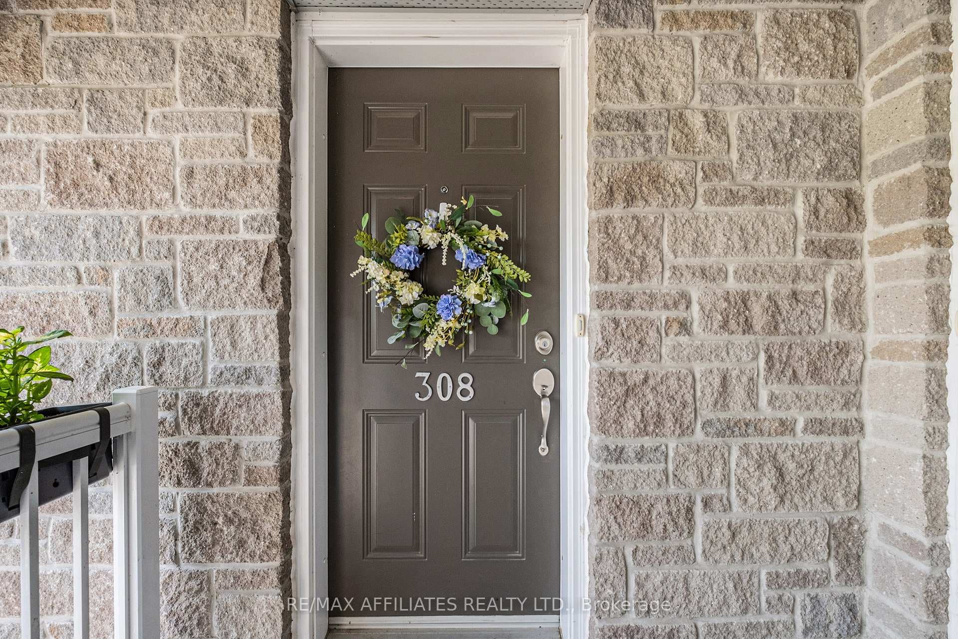 308 FIR Lane photo 4