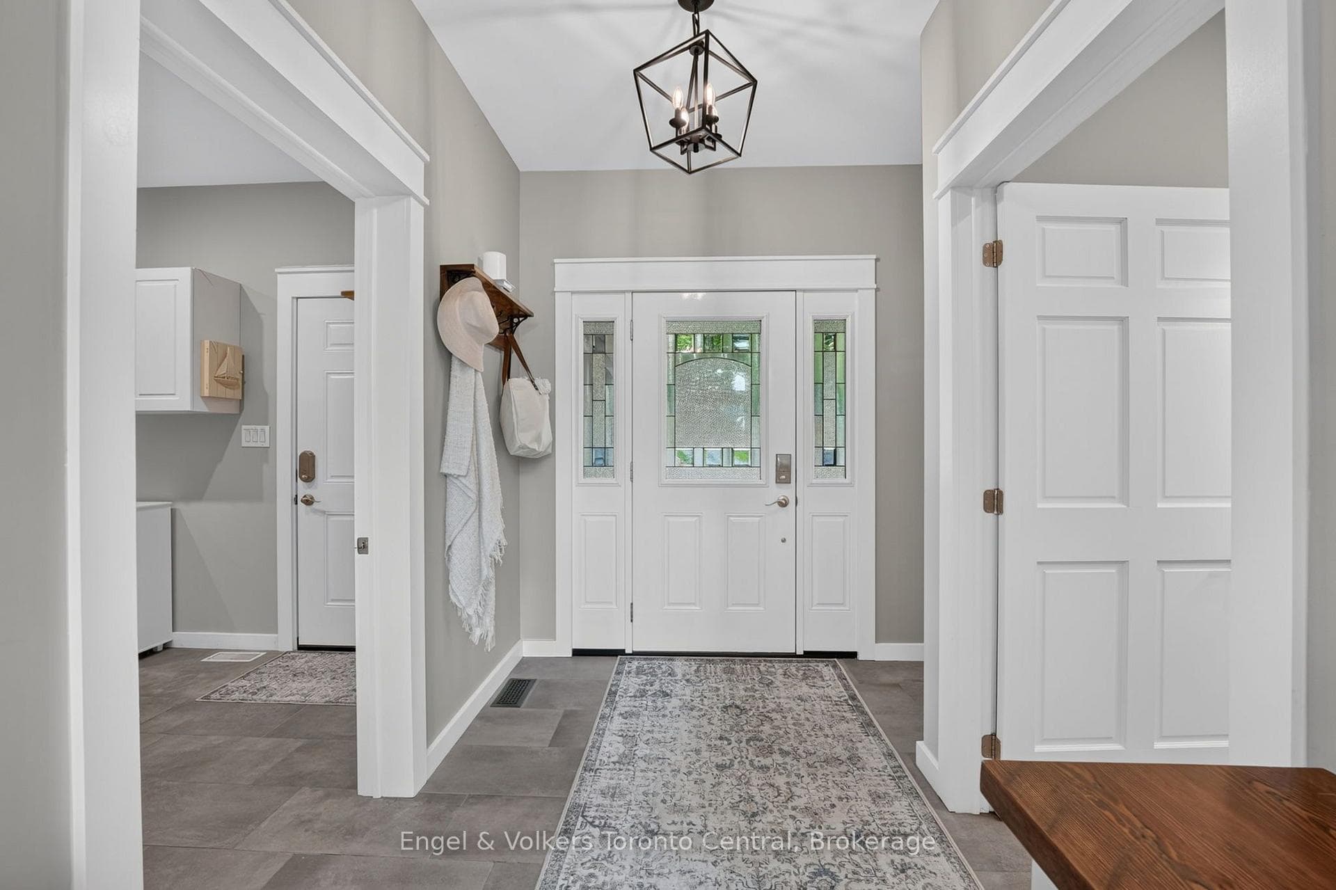 Large, bright foyer
