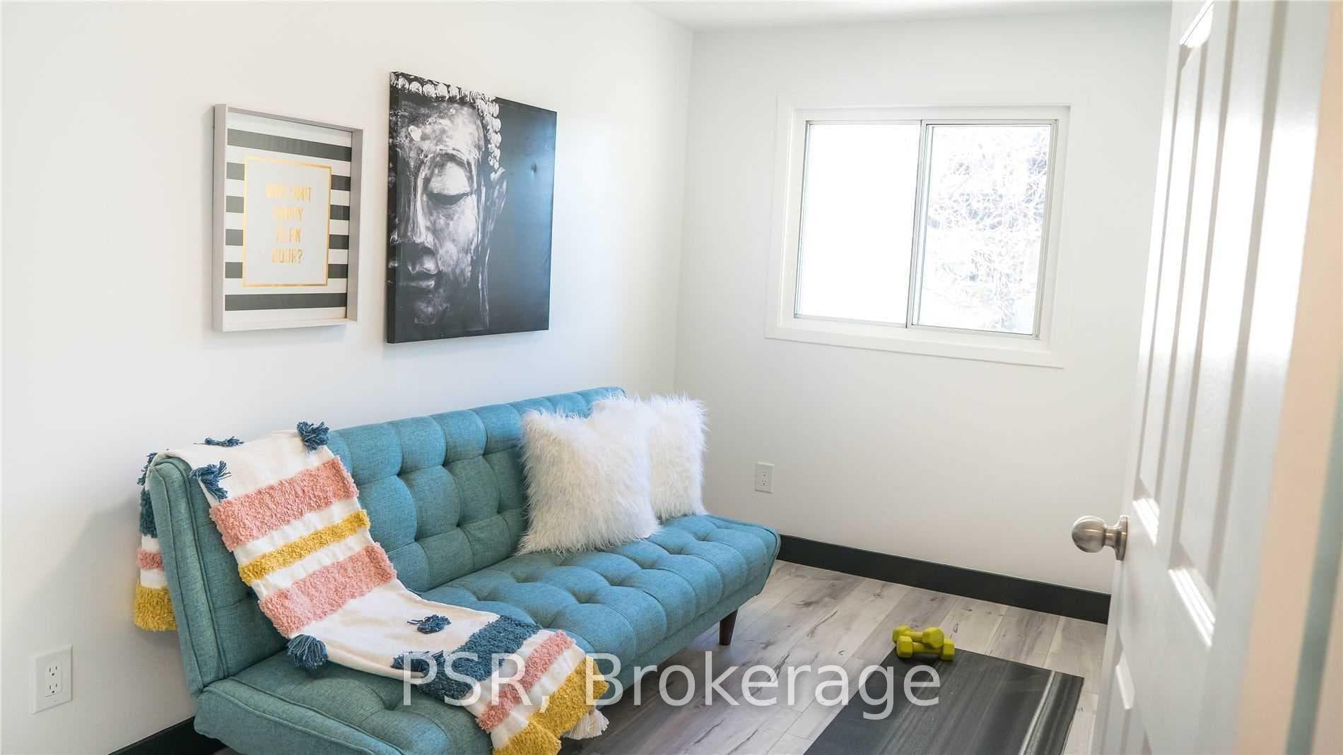 2 Blackthorn Avenue Unit 20 photo 8