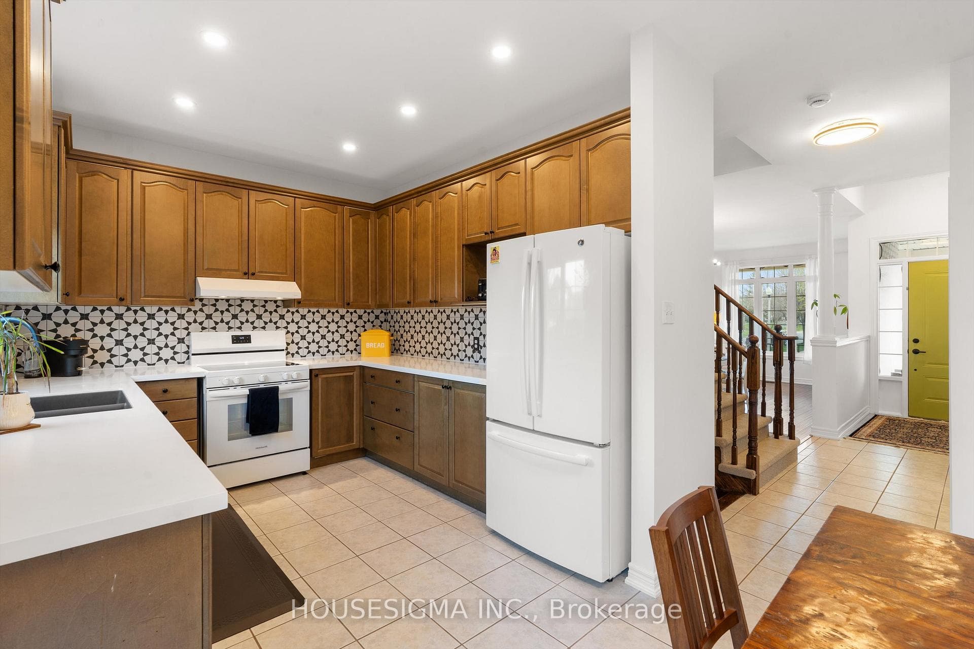 3 Kingspoint Circle photo 12