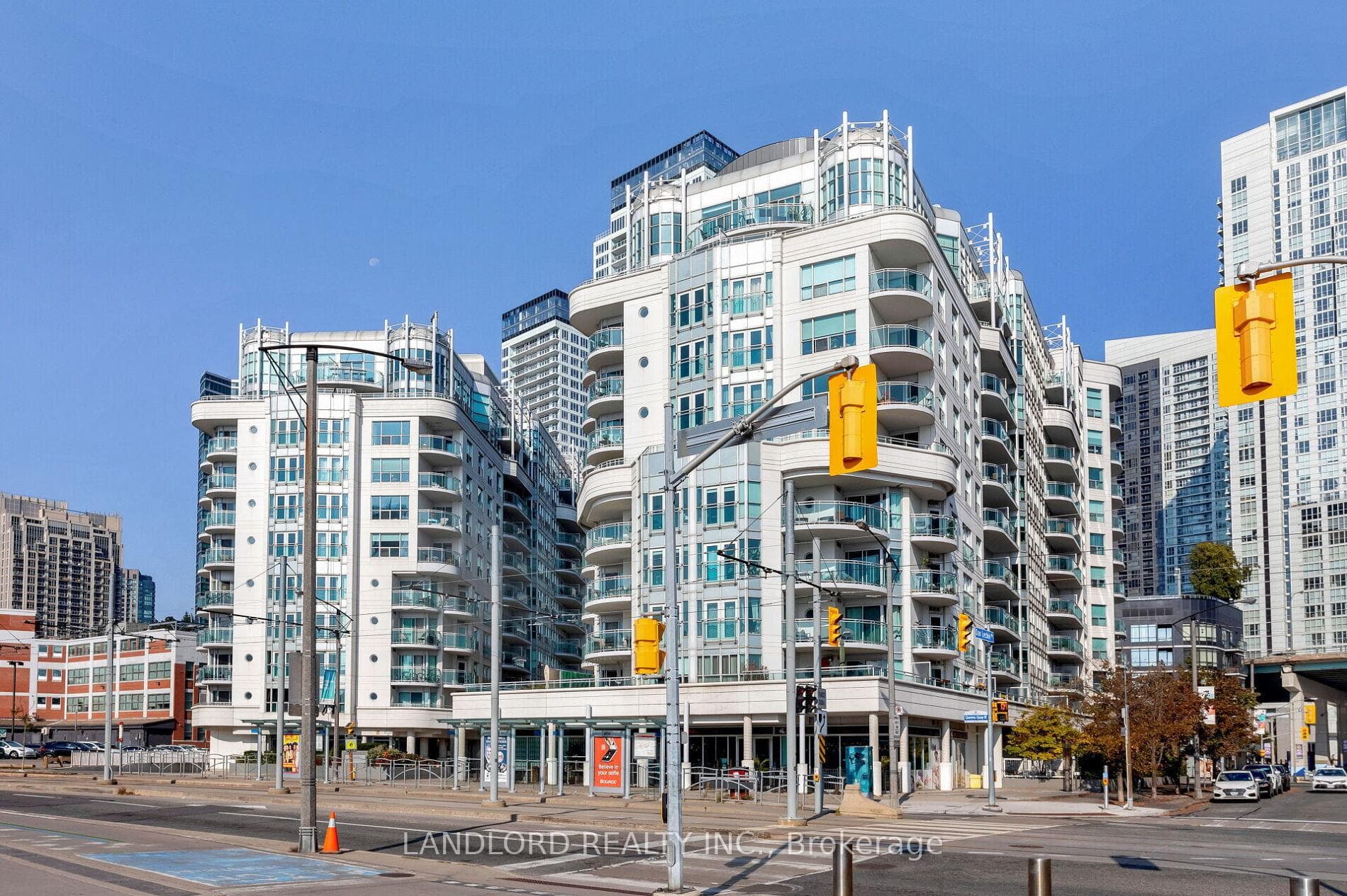 600 Queens Quay Unit 1005 photo 1