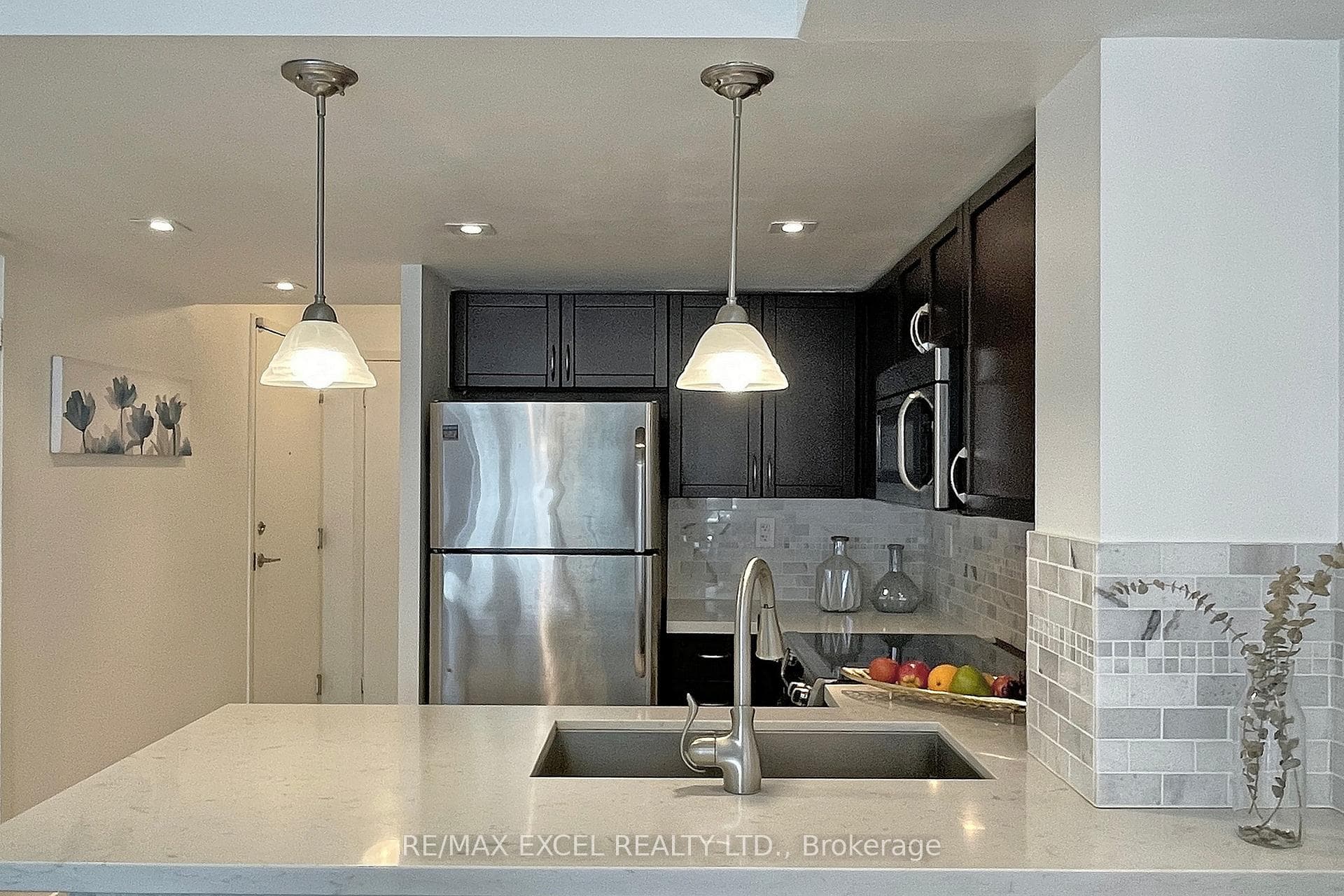 816 Lansdowne Avenue Unit 616 photo 5