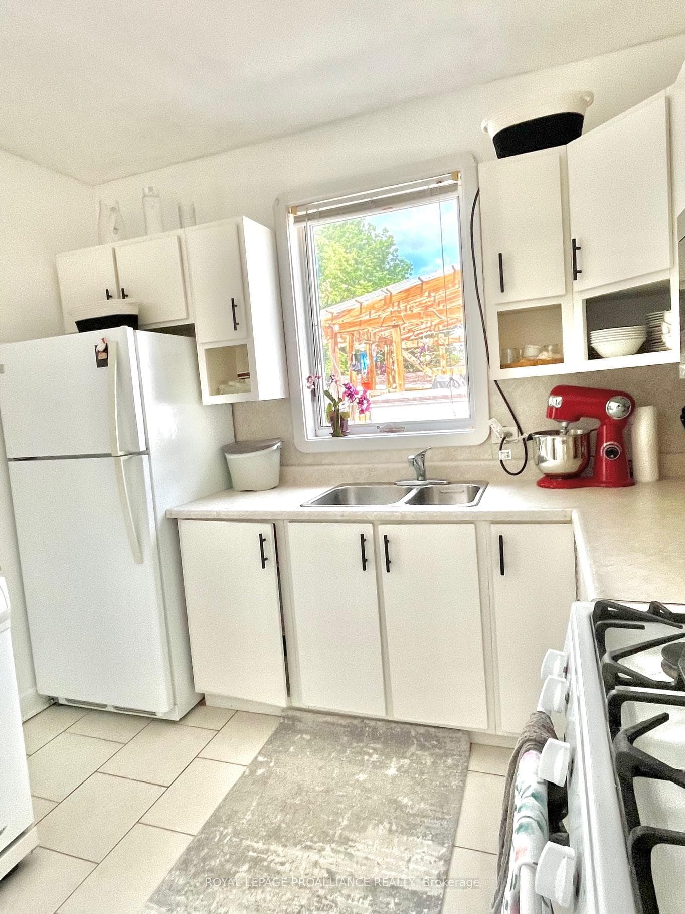 98 Ware Street photo 14