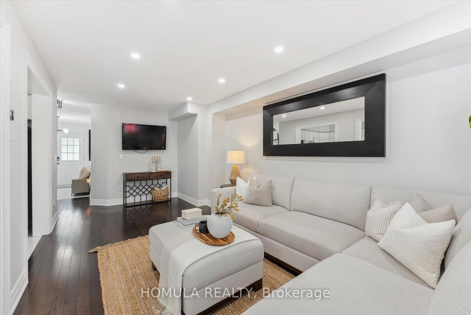107 Ipswich Place photo 8