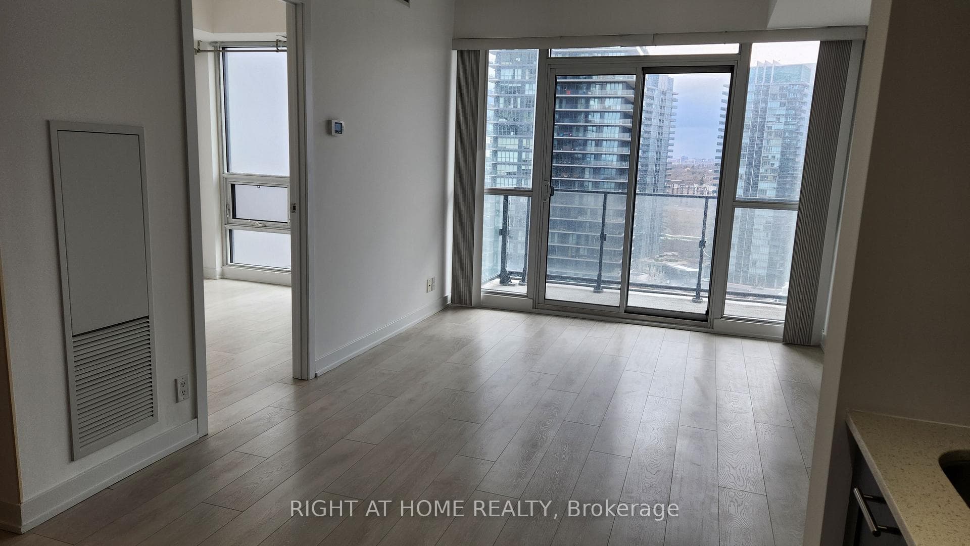 2200 Lake Shore Boulevard Unit 2205 photo 12