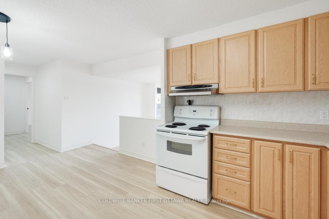 1100 Ambleside Drive Unit 1107 photo 10