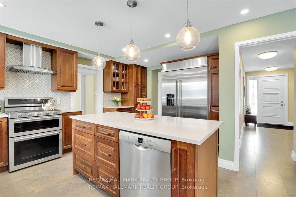 1712 Playfair Drive photo 15