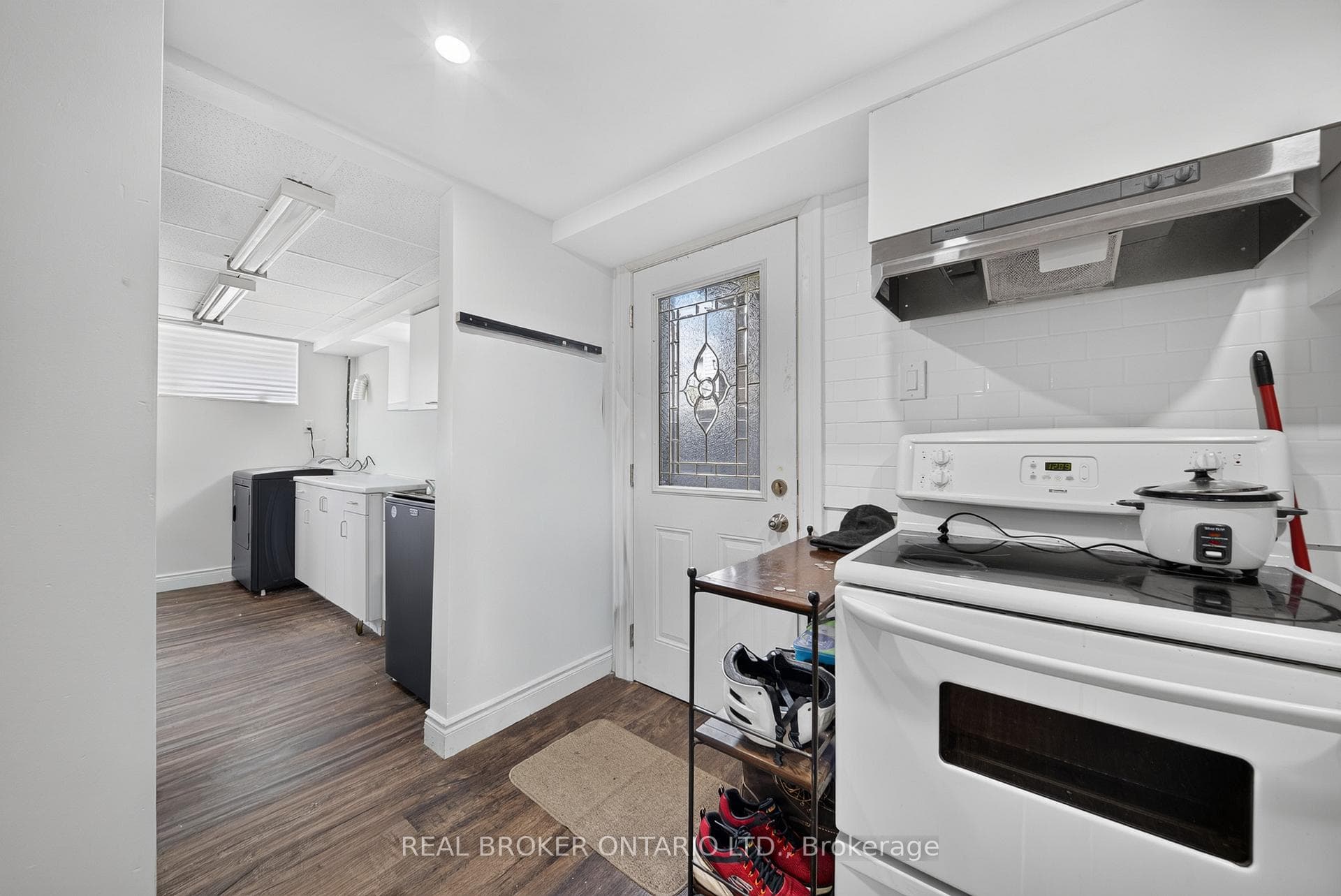 115 Green Road photo 26