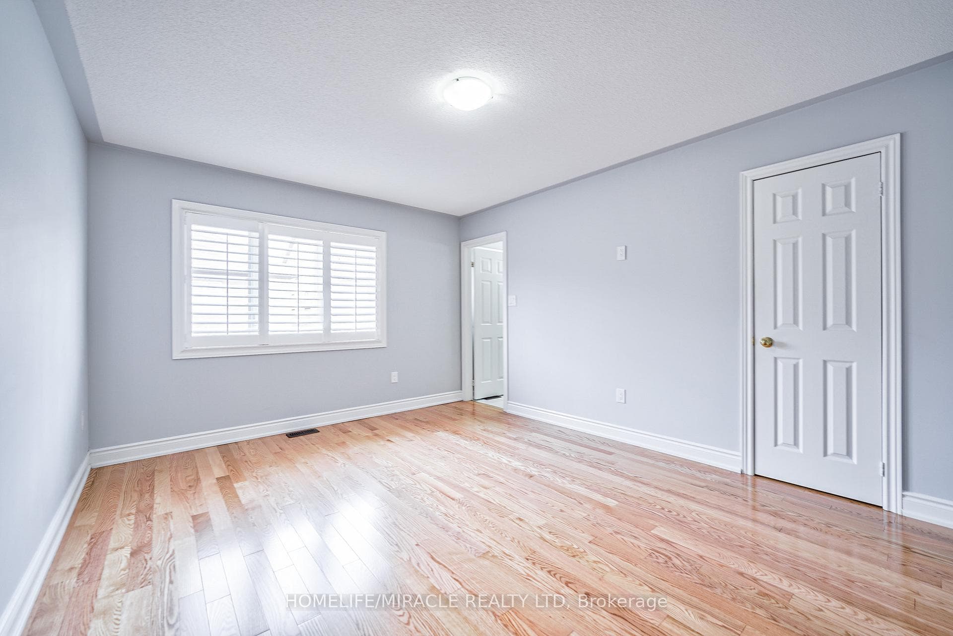 35 Crumlin Crescent photo 17