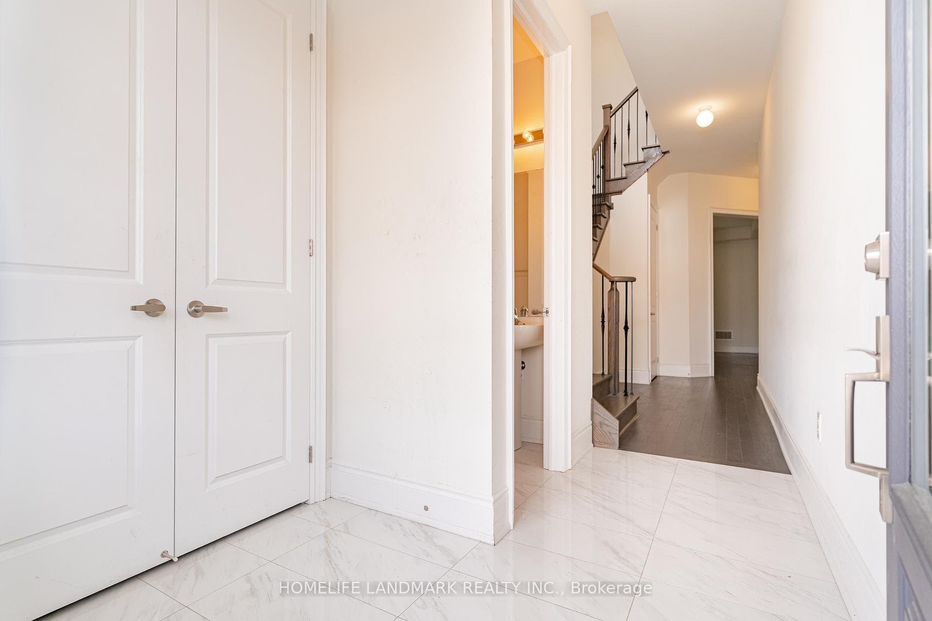 62 Dotchson Avenue photo 4