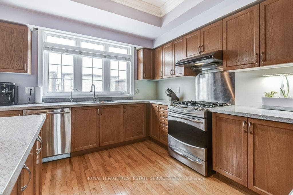 8 Ramage Lane photo 17