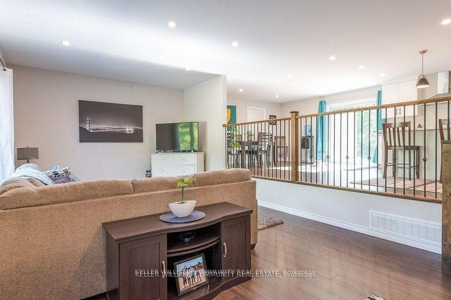 1081 Birchview Road photo 6
