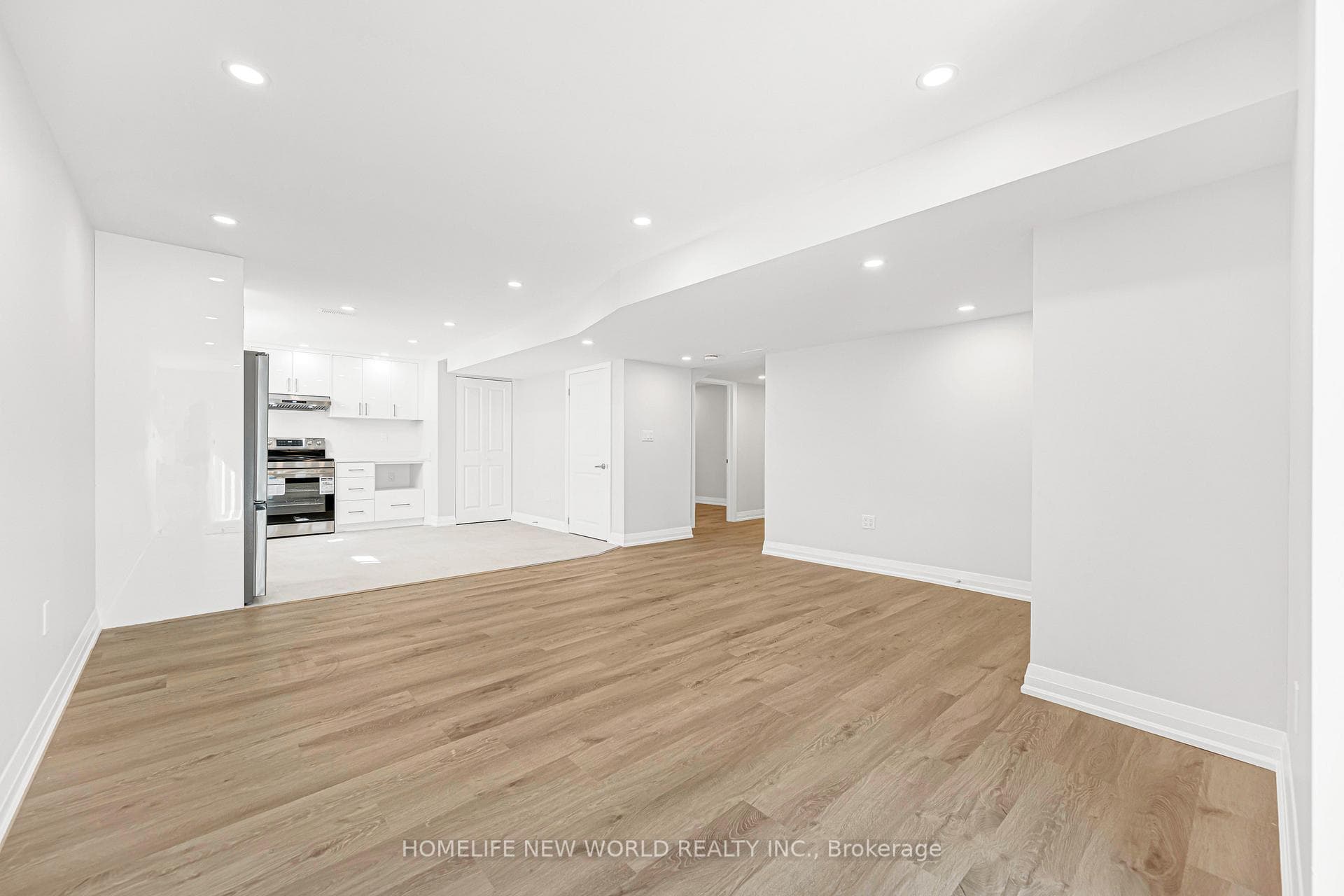 80 weslock Crescent photo 8