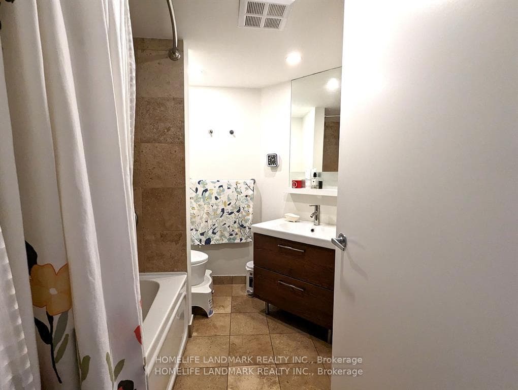 8 York Street Unit 708 photo 9