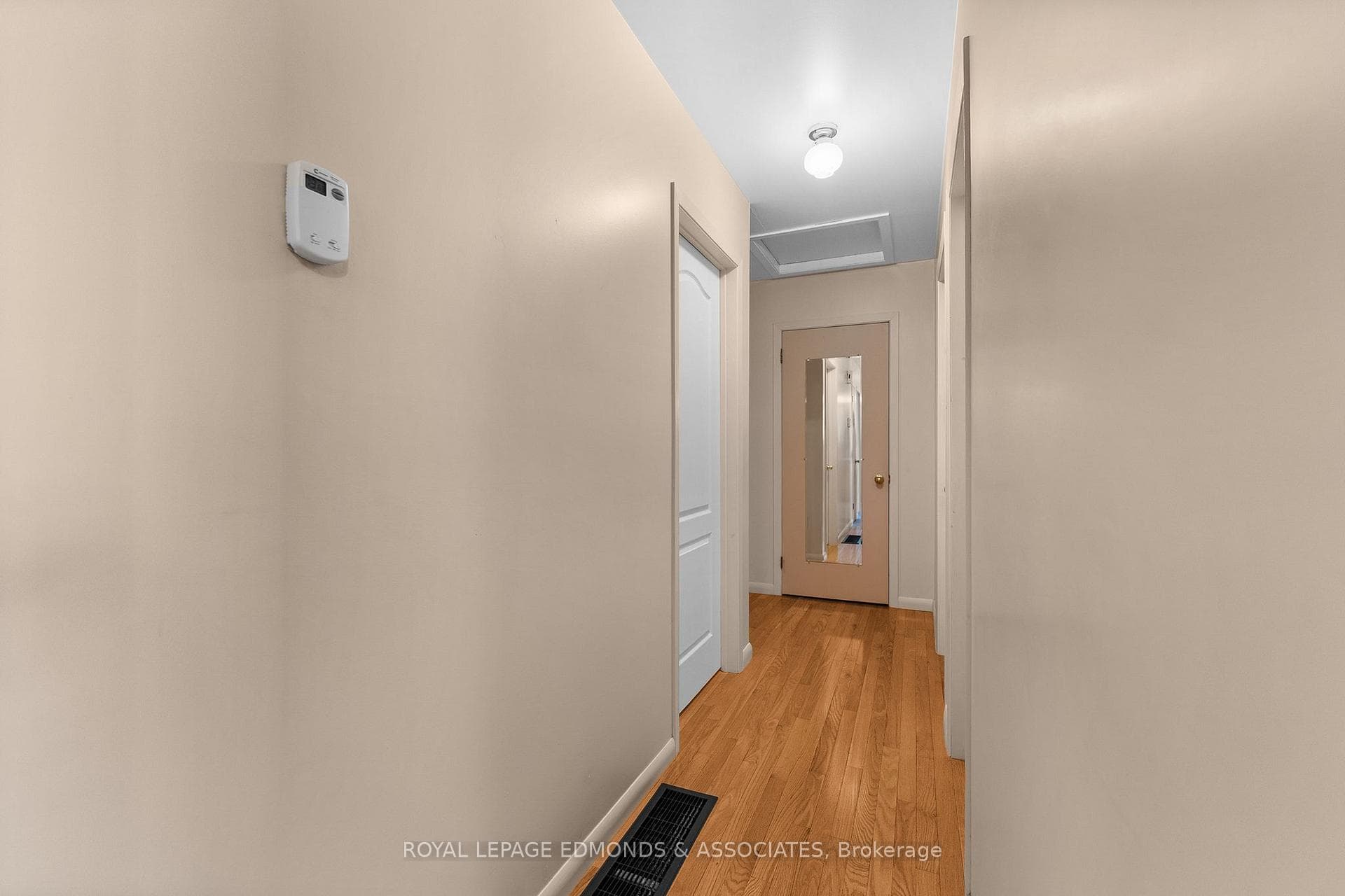 397 Chamberlain Street photo 19