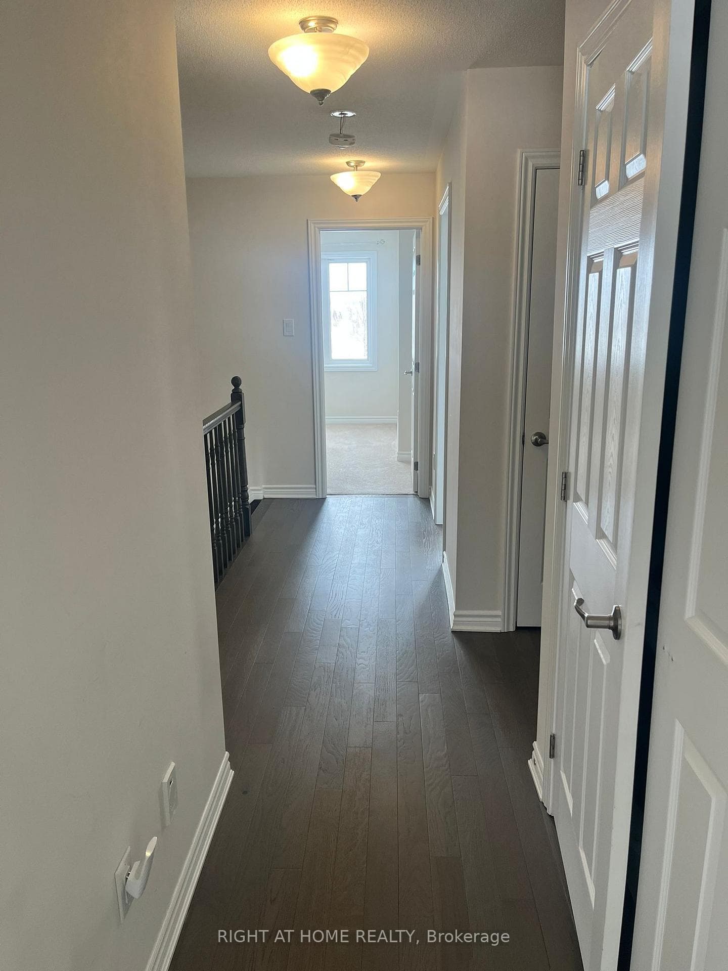 209 HARTSMERE Drive photo 20