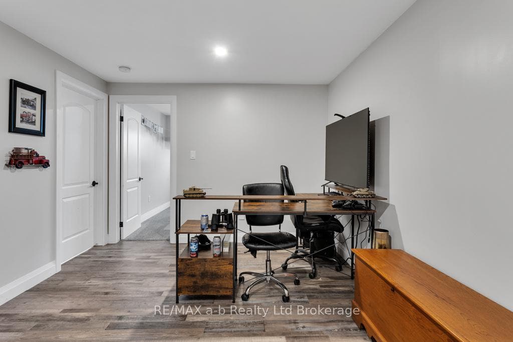 210 Beach Lane photo 26