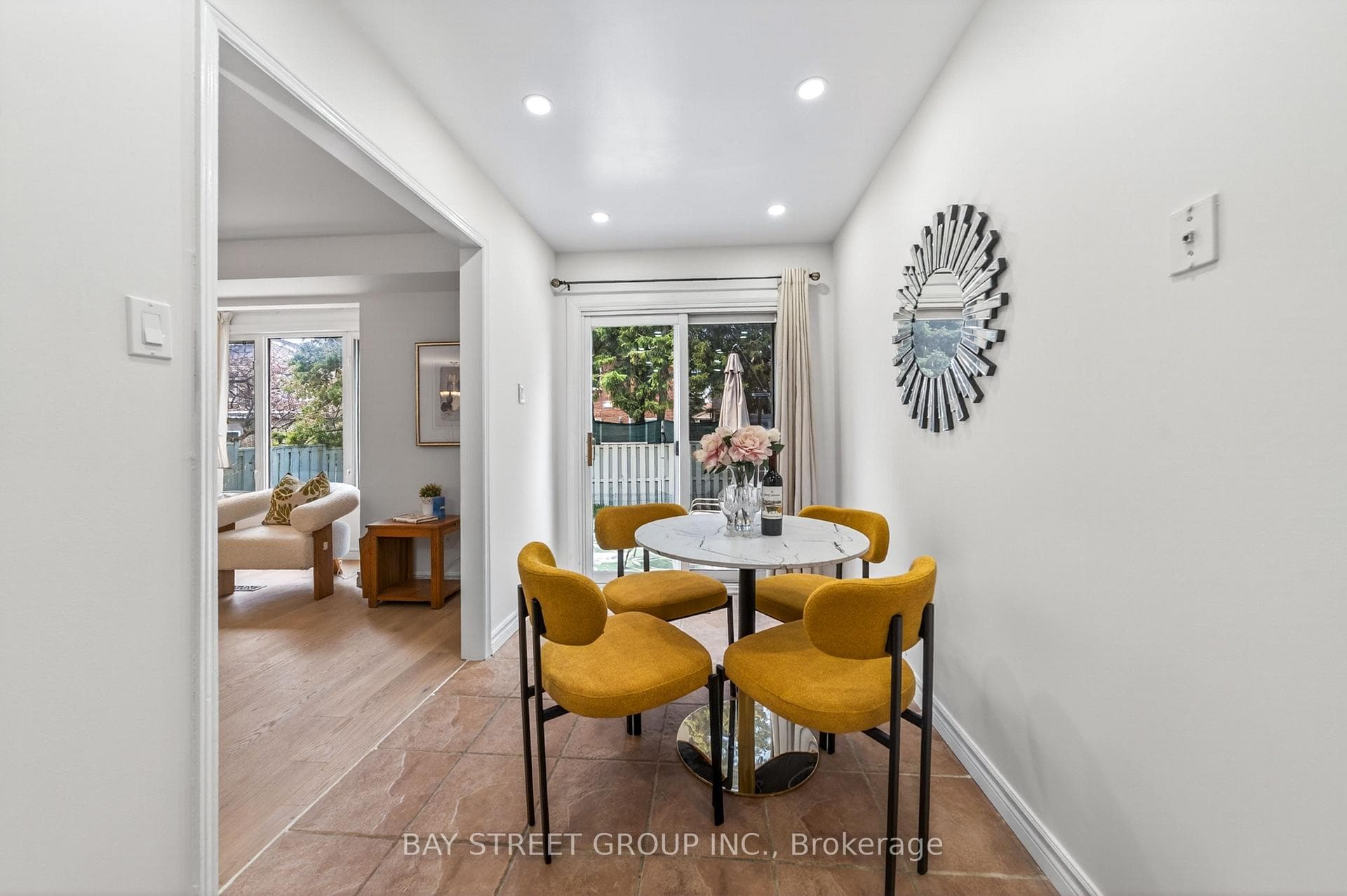 145 Sandyhook Square photo 32