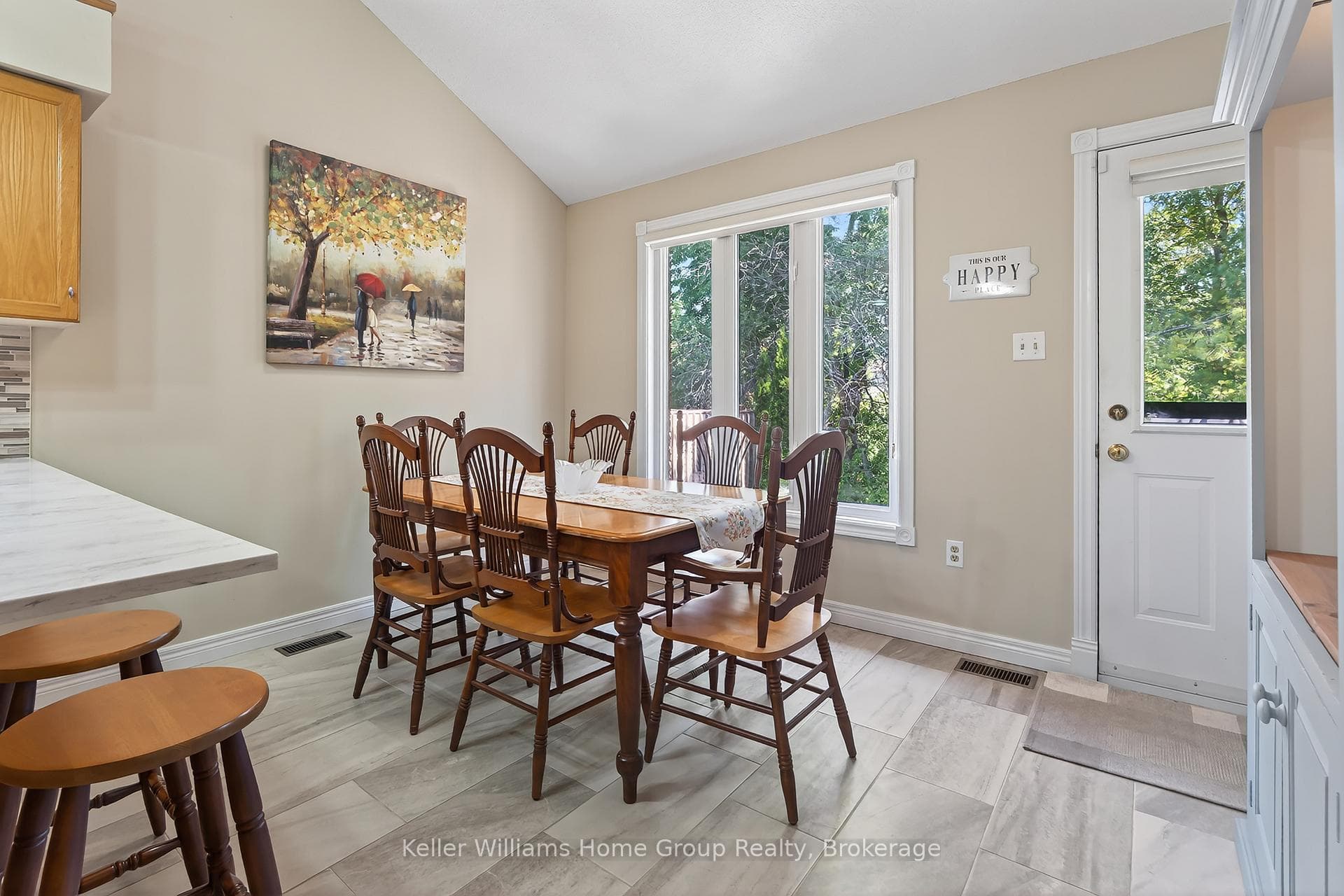 89 Schroder Crescent photo 11