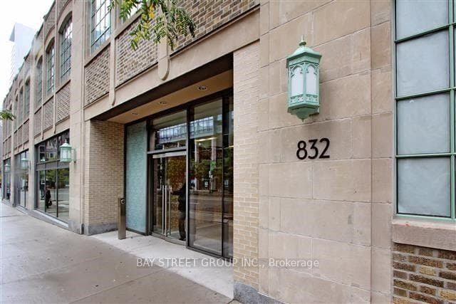 832 Bay Street Unit 1410 photo 1