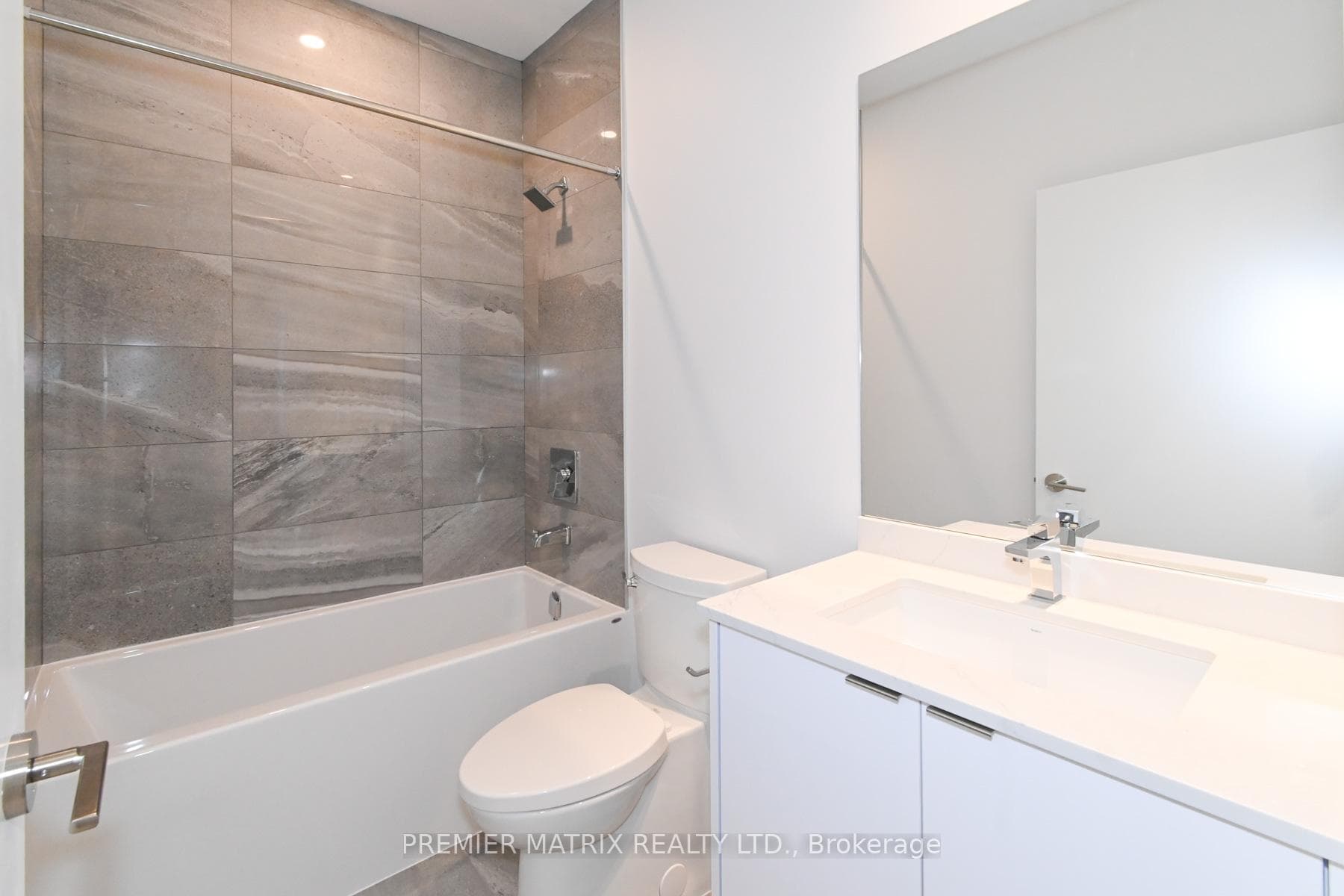 1928 Lake Shore Boulevard Unit PH 7 photo 5
