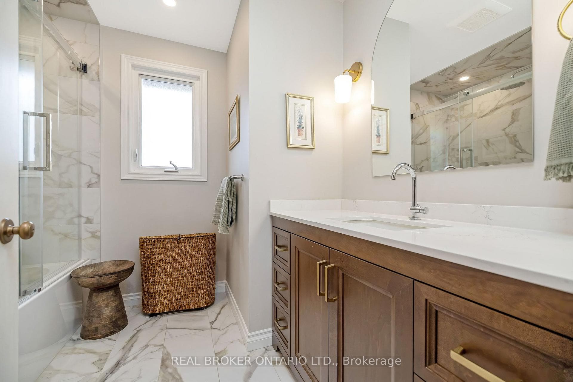 352 Broadway Avenue photo 28