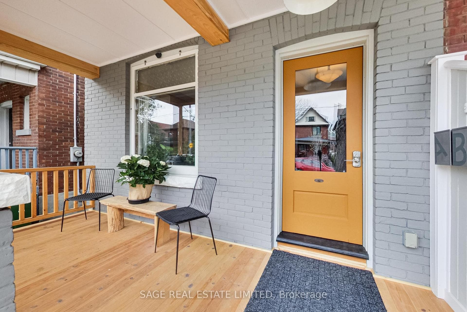 31 Emerson Avenue photo 4