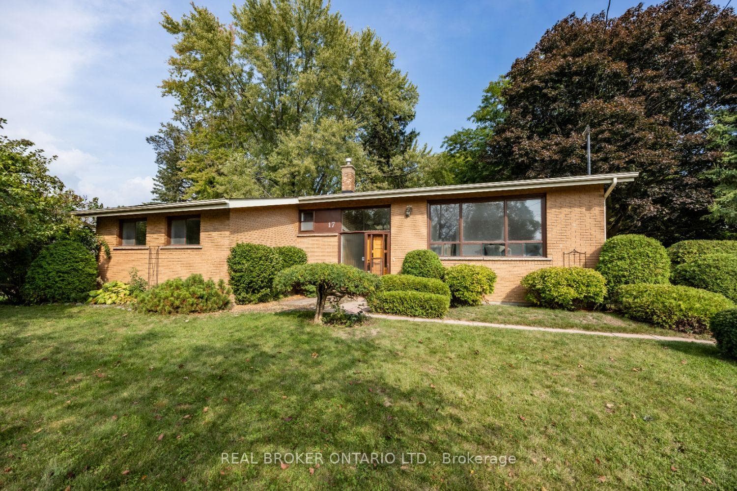 17 Jane Avenue photo 2