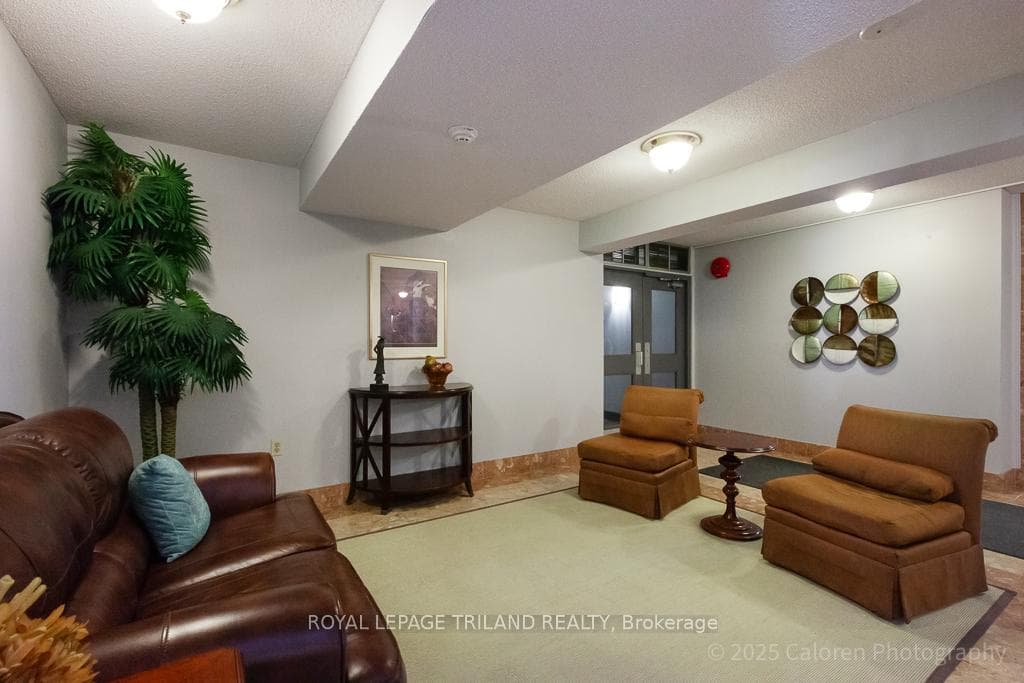 1510 Richmond Street Unit 503 photo 2