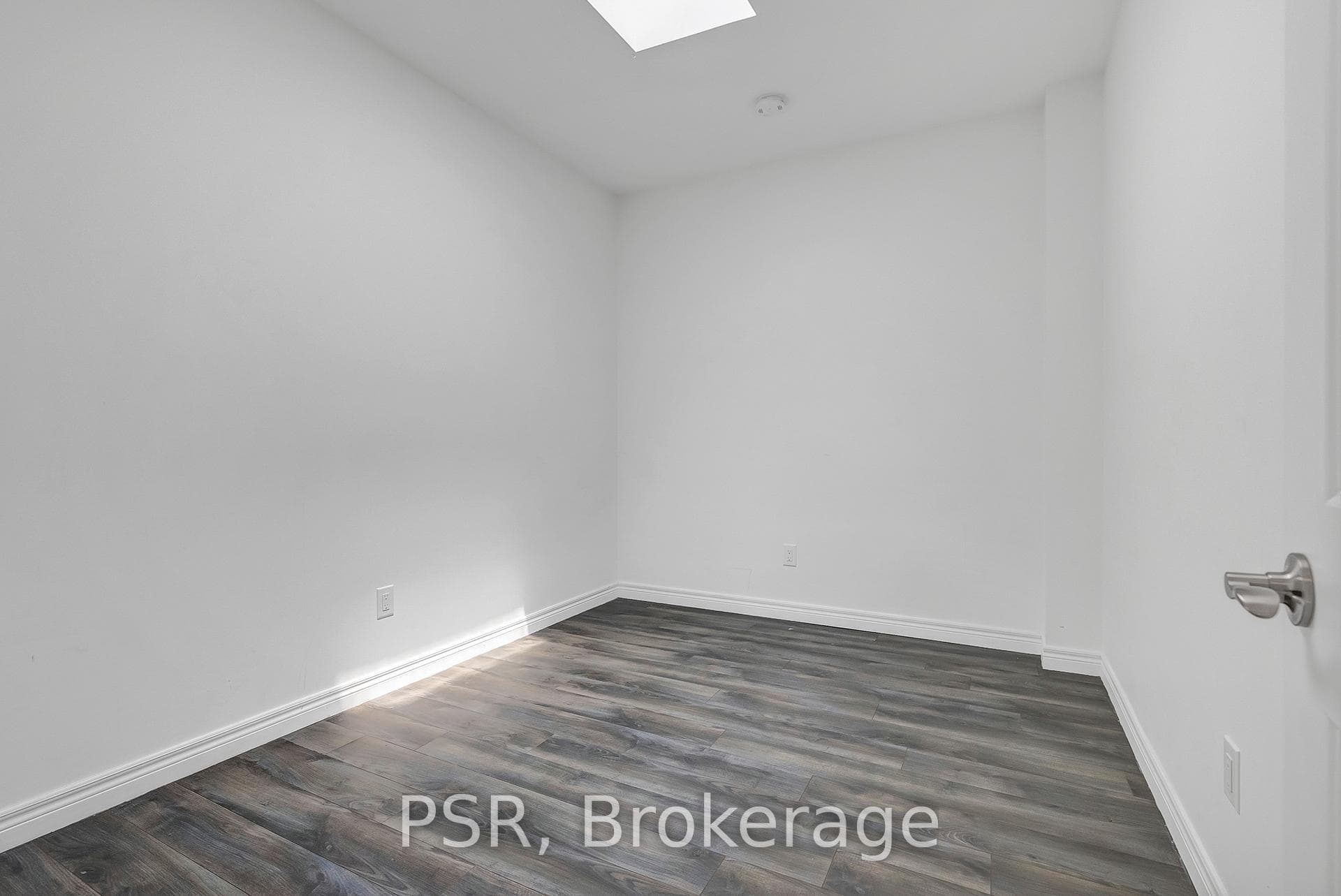 464 College Street Unit 3 photo 17