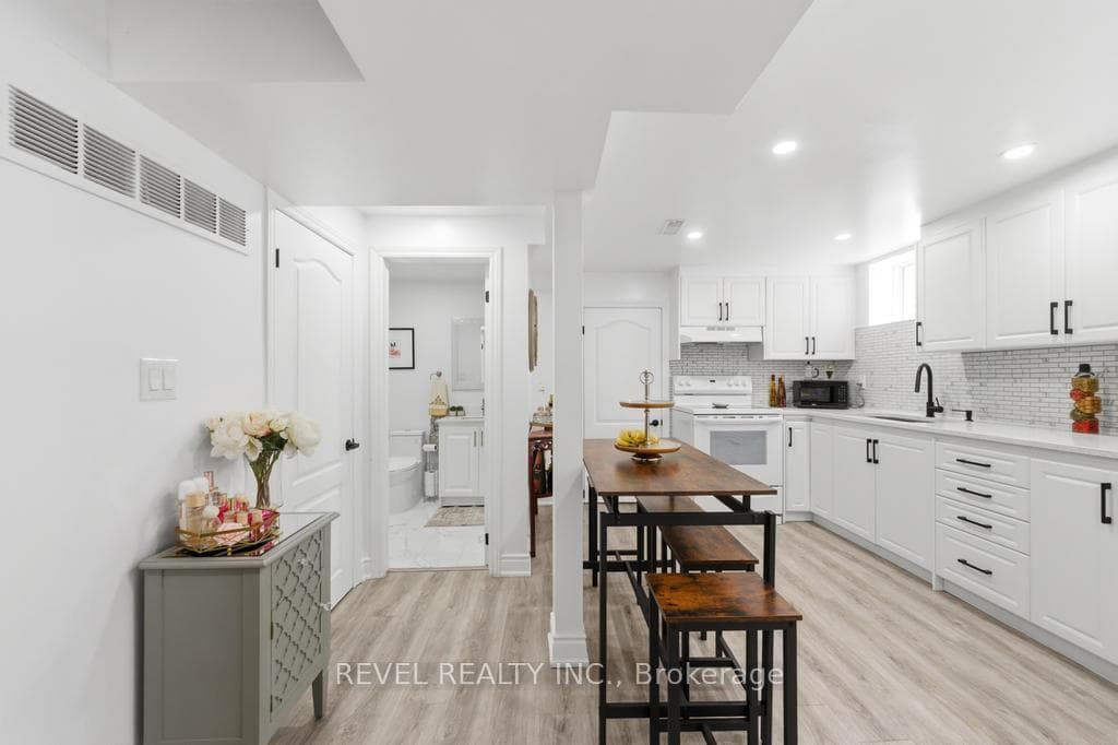 44 Jefferson Avenue photo 18