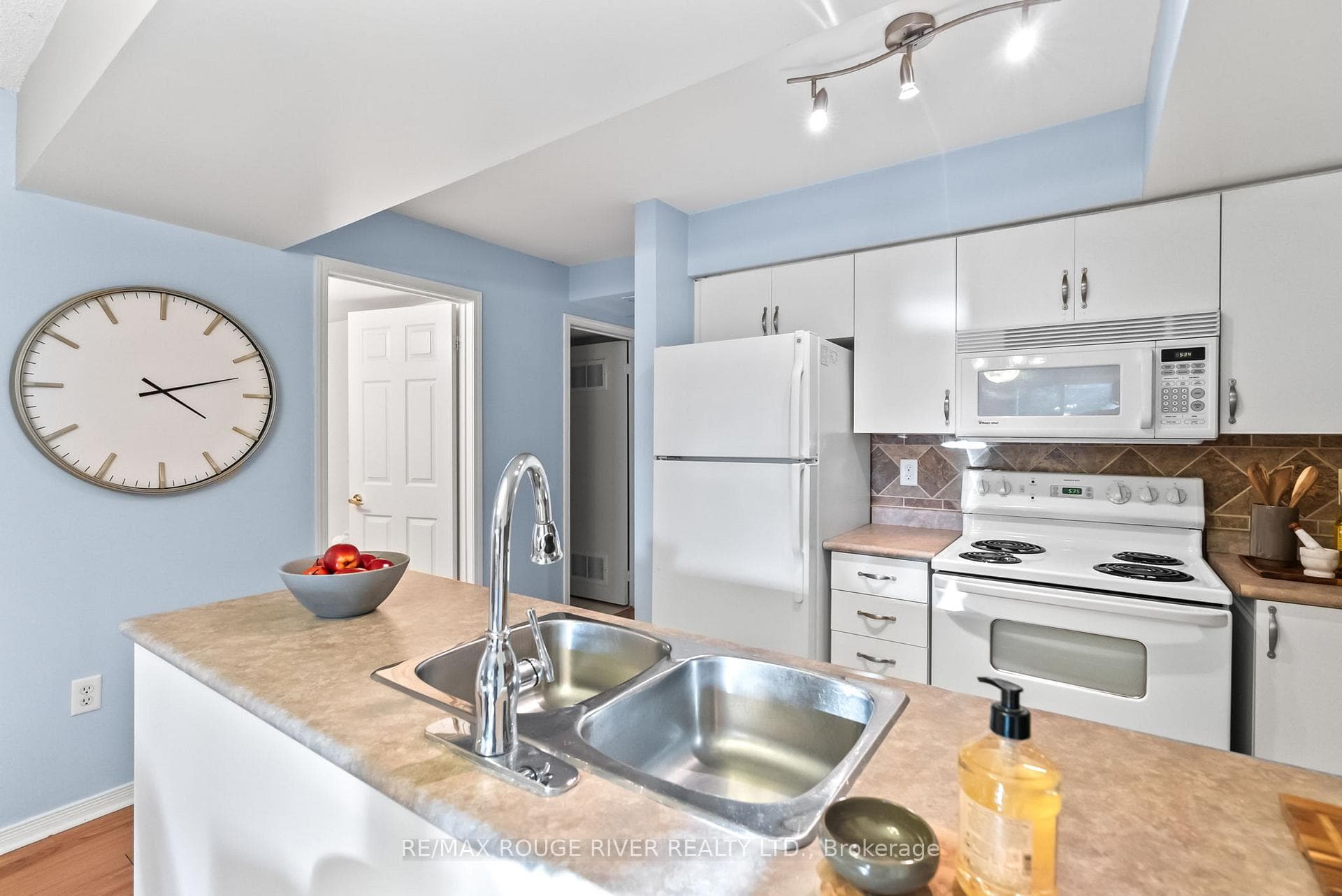 12 Petra Way Unit 1 photo 8