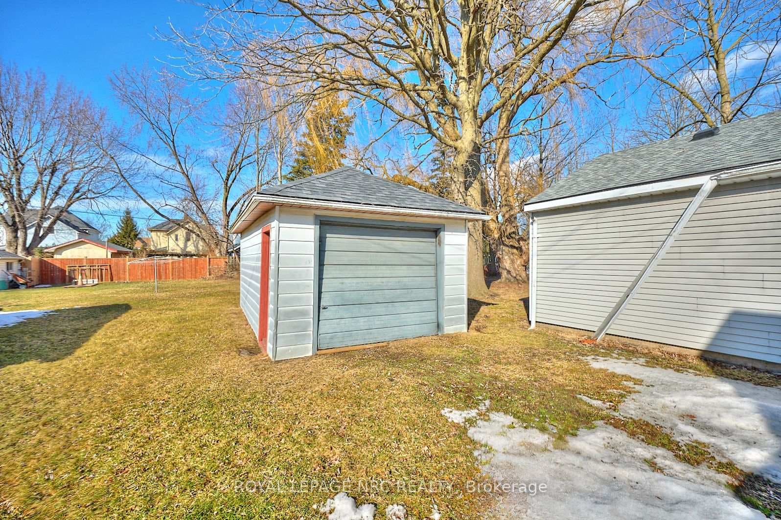 4445 Simcoe Street photo 23