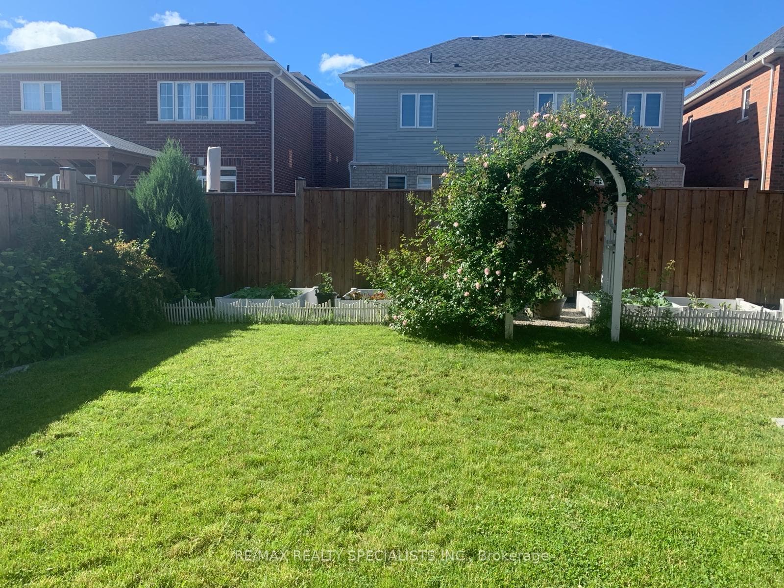 4 Oldham Avenue photo 49