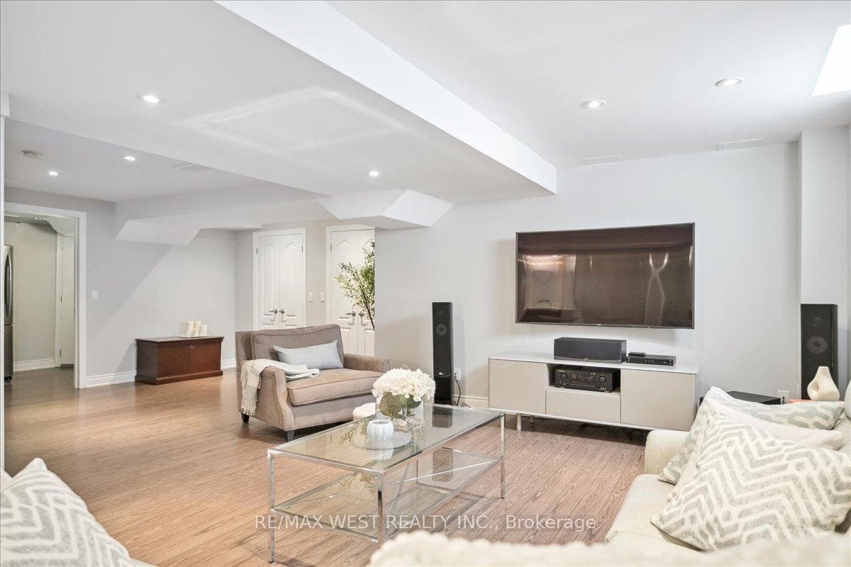 3 Billancourt Crescent photo 18