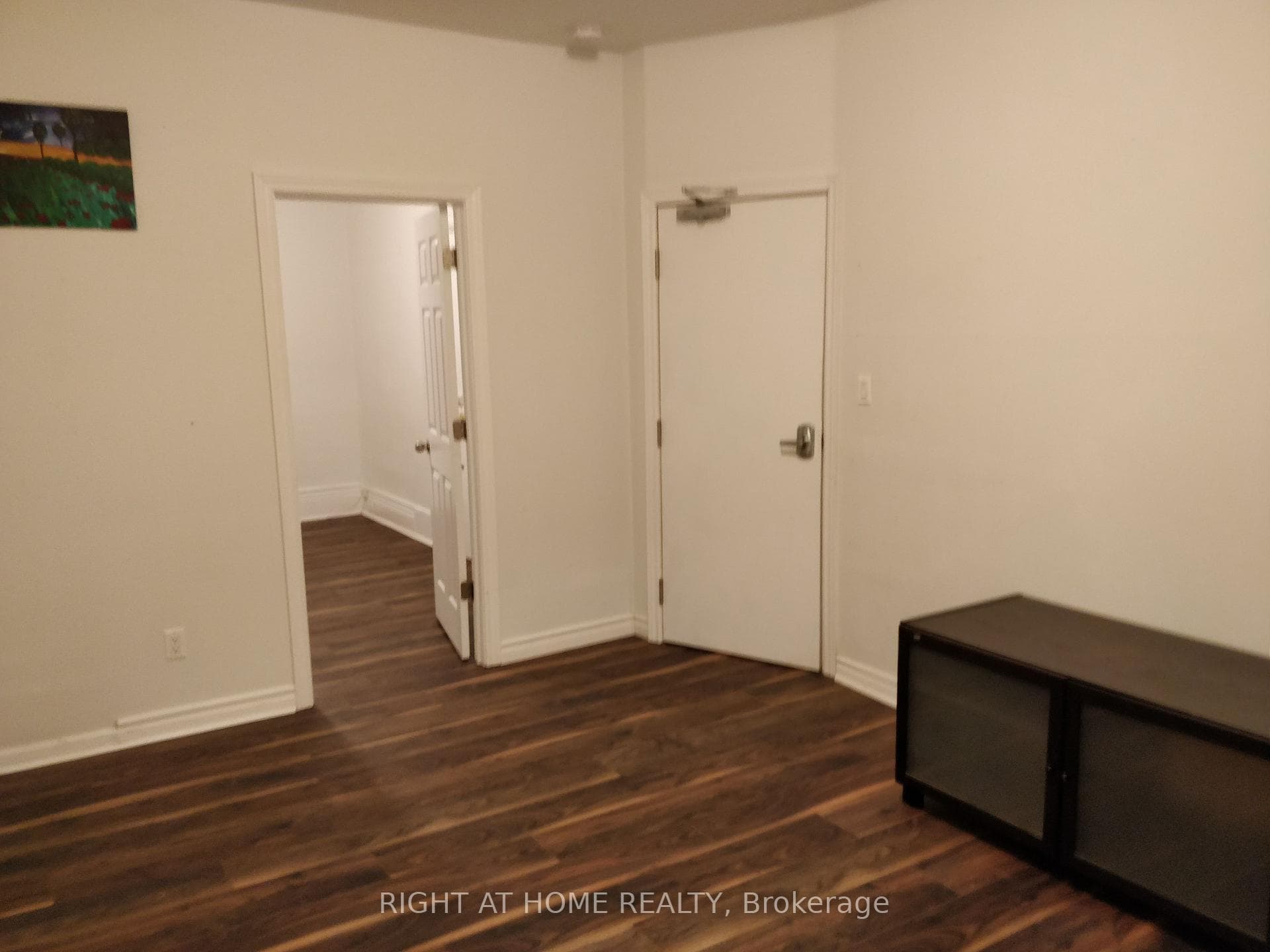 715 Ossington Avenue Unit 1 photo 7