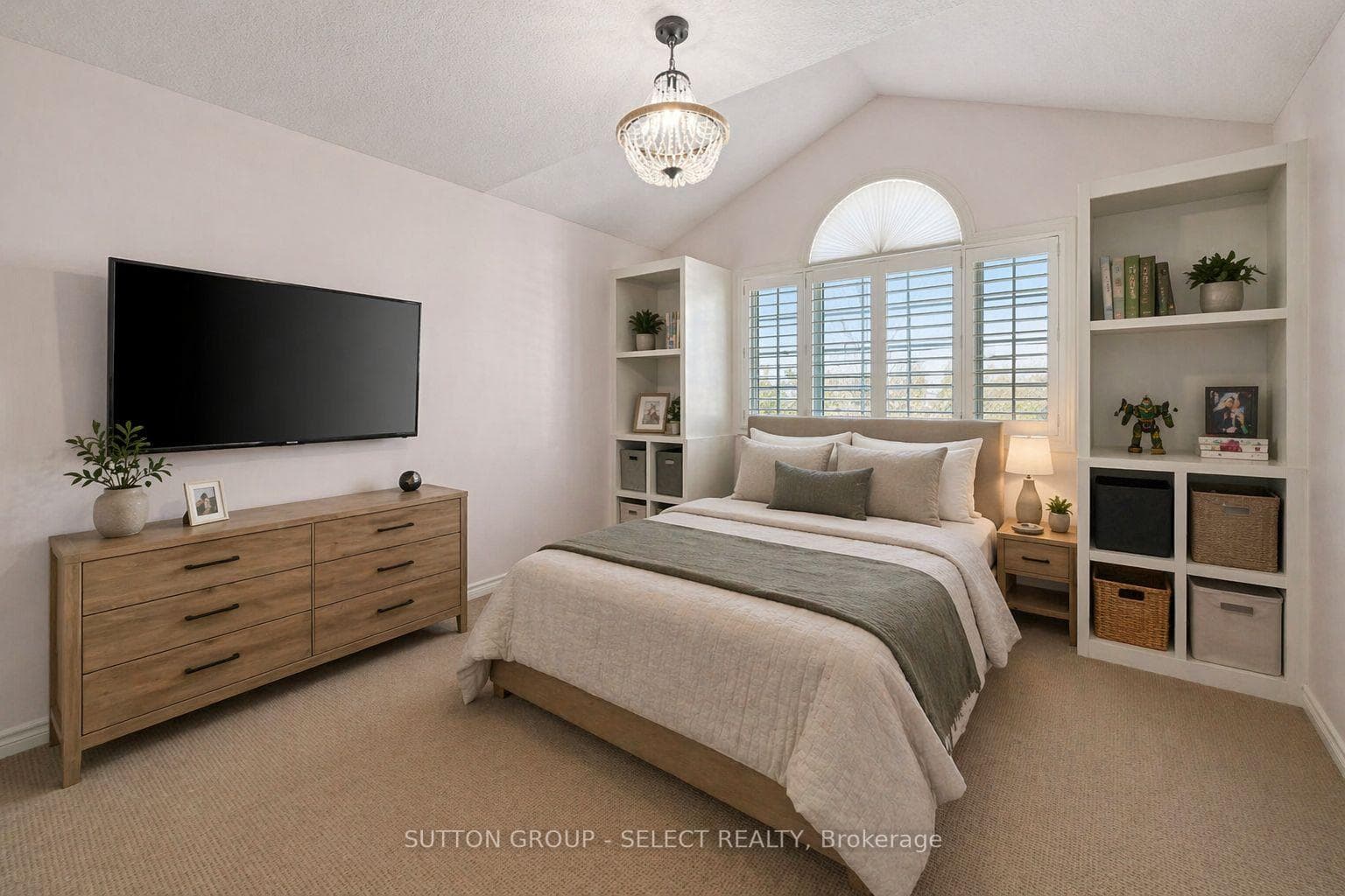 3rd bedroom - currently toyroom