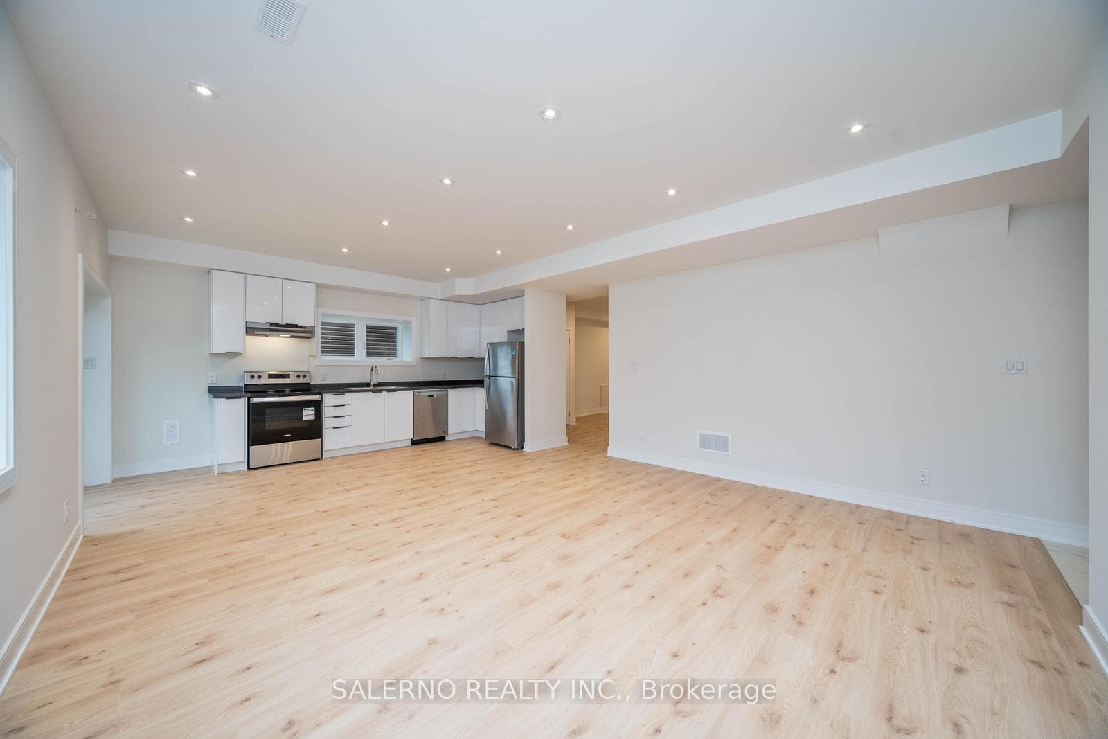 100 Berkely Street Unit Lower photo 11