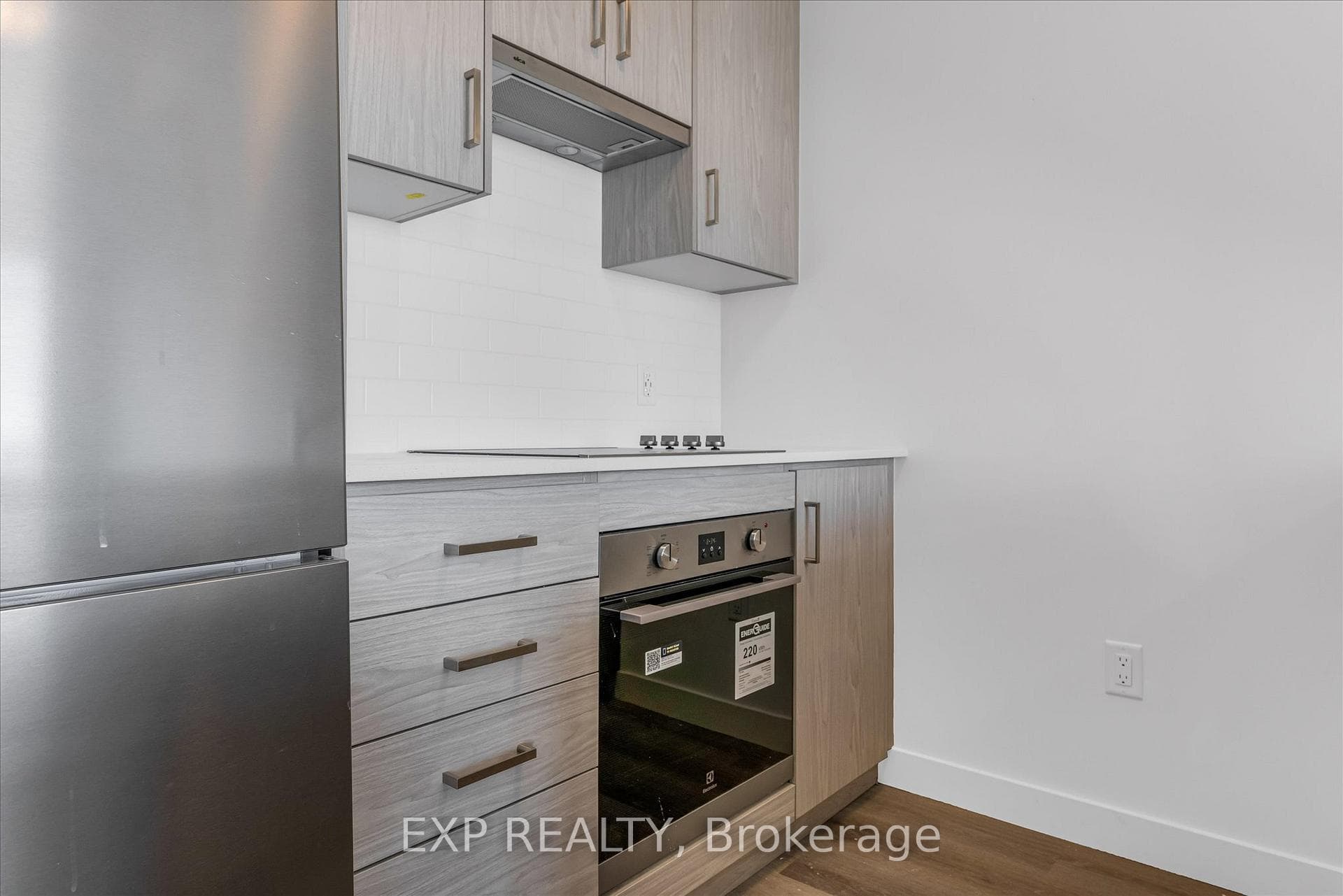461 Green Road Unit 906 photo 5