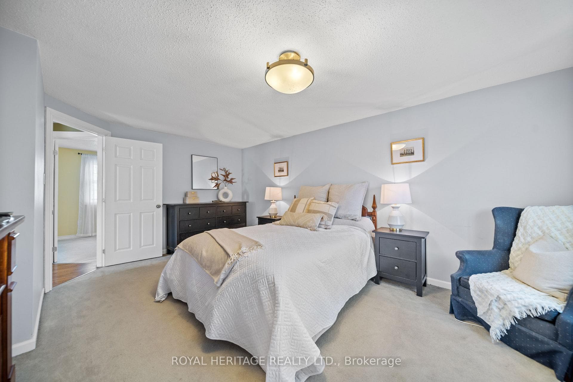 86 Vanessa Place photo 17