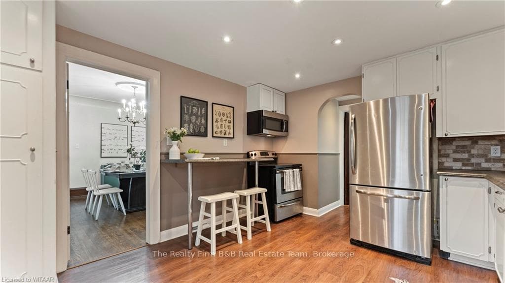 596 GRANT Street photo 18