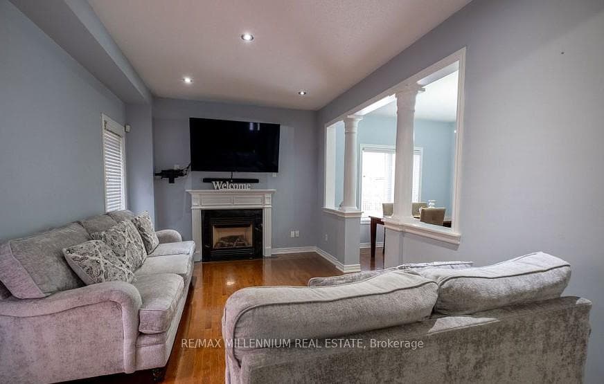 66 Attview Crescent Unit Upper photo 4