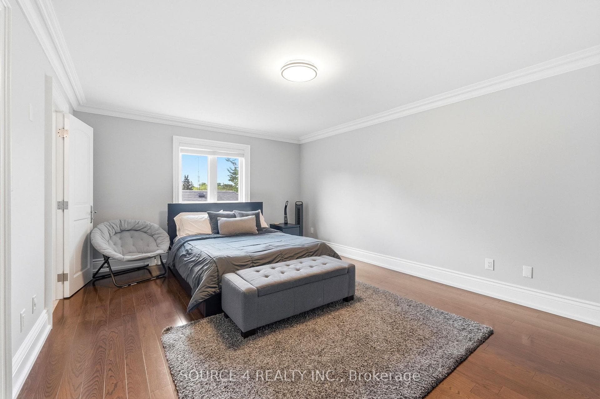 39 Amesbury Drive photo 28