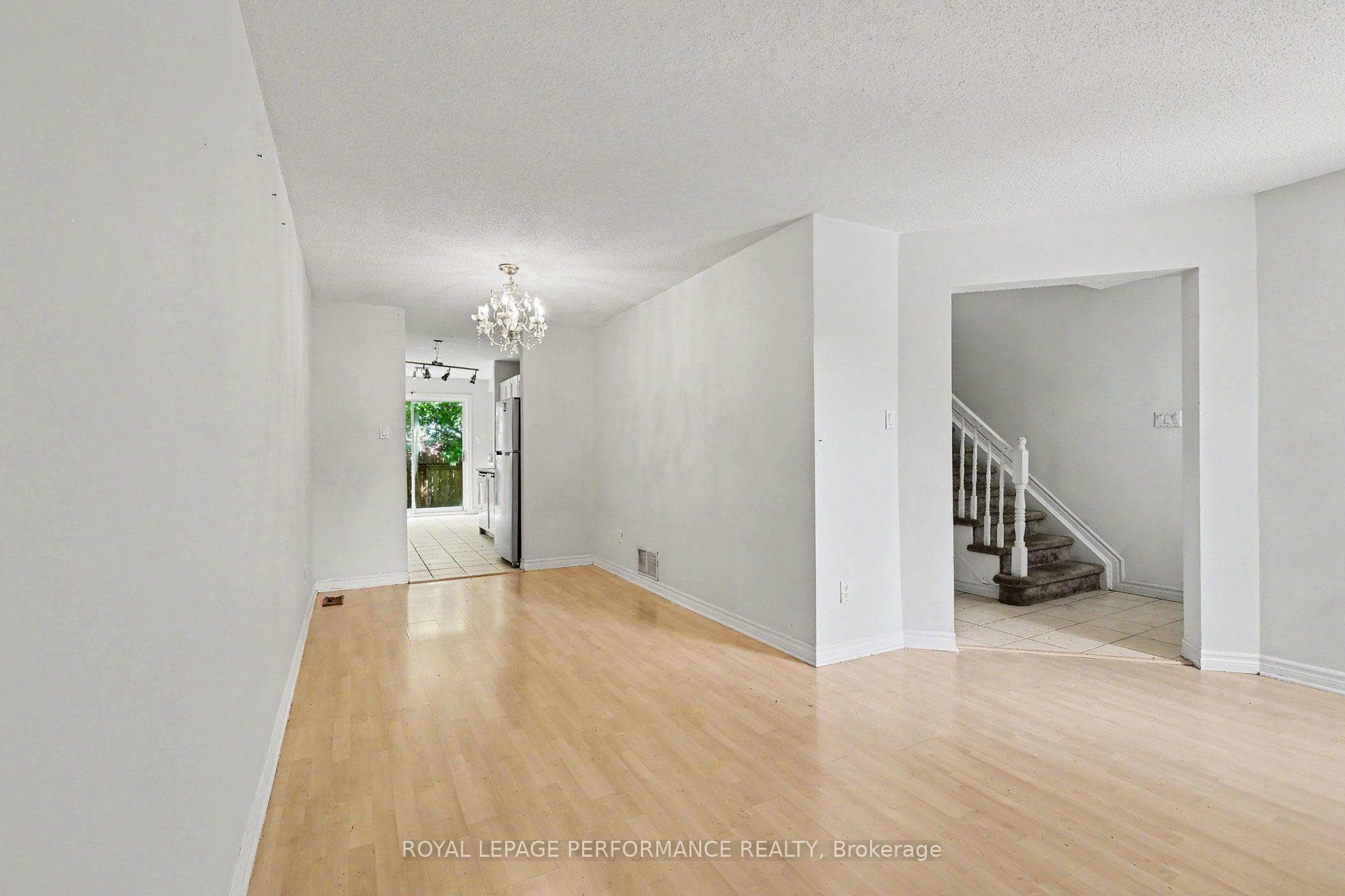 8 Southport Drive photo 5