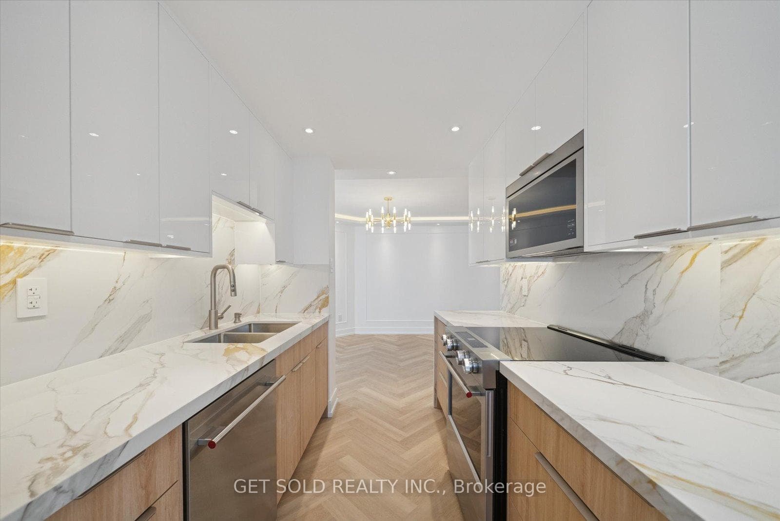 7440 Bathurst Street Unit 903 photo 12